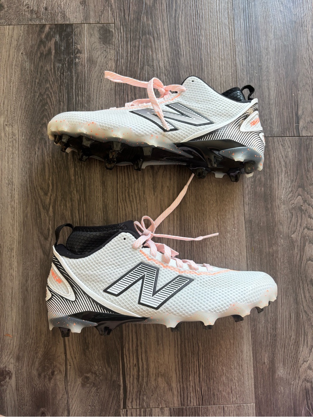 New Balance Lacrosse Cleats - Picture 2 of 7